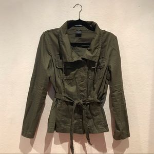 SOLD 💰 Army Green Button-Down Coat